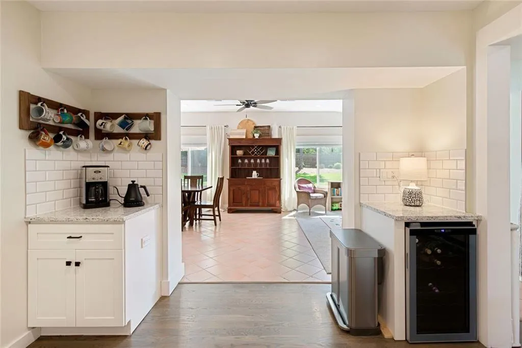 Smyrna, Georgia 30082, United States, 3 Bedrooms Bedrooms, ,3 BathroomsBathrooms,Residential,Active,197442