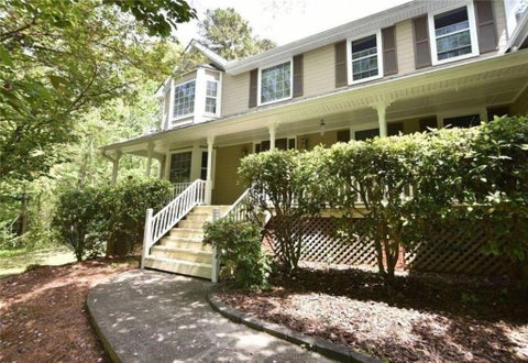 Homes For Sale - 4162 Riverdale Drive<br/> Snellville, GA 30039