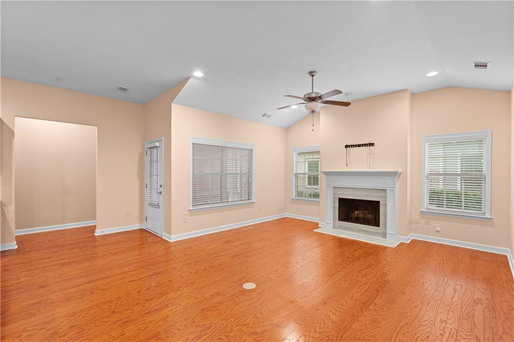 1976 Grove Field Lane