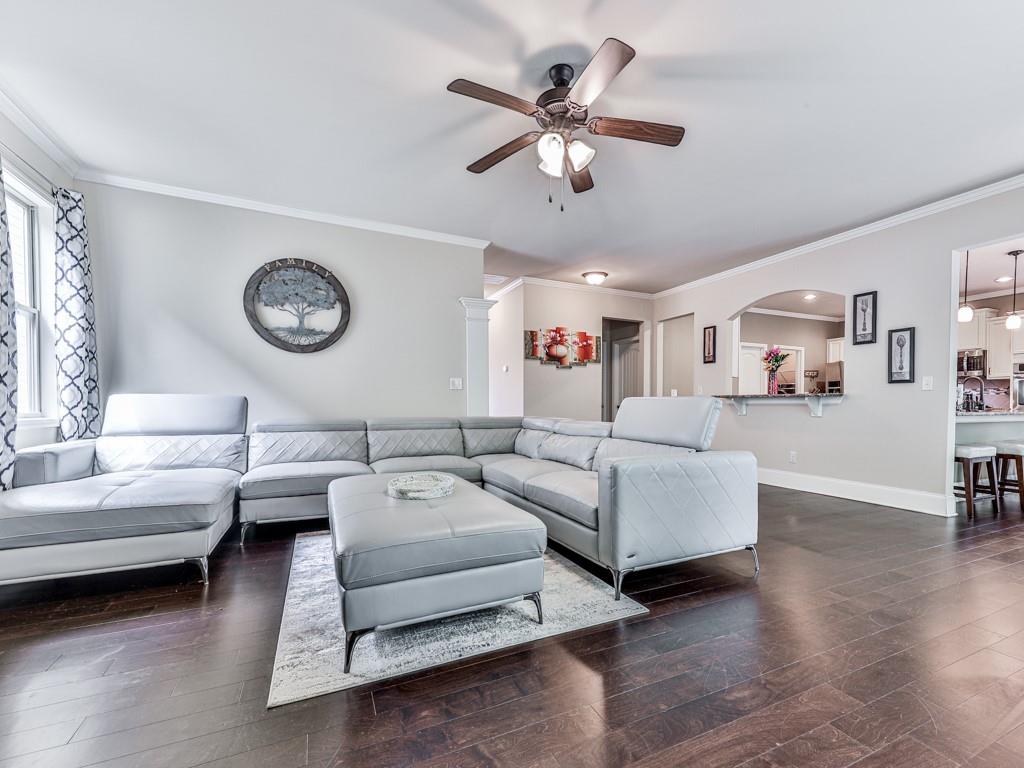 423 Livingston Point, Acworth, Georgia image 3