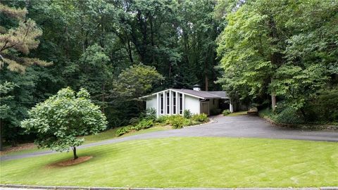Homes For Sale - 3700 Cloudland Drive<br/> Atlanta, GA 30327