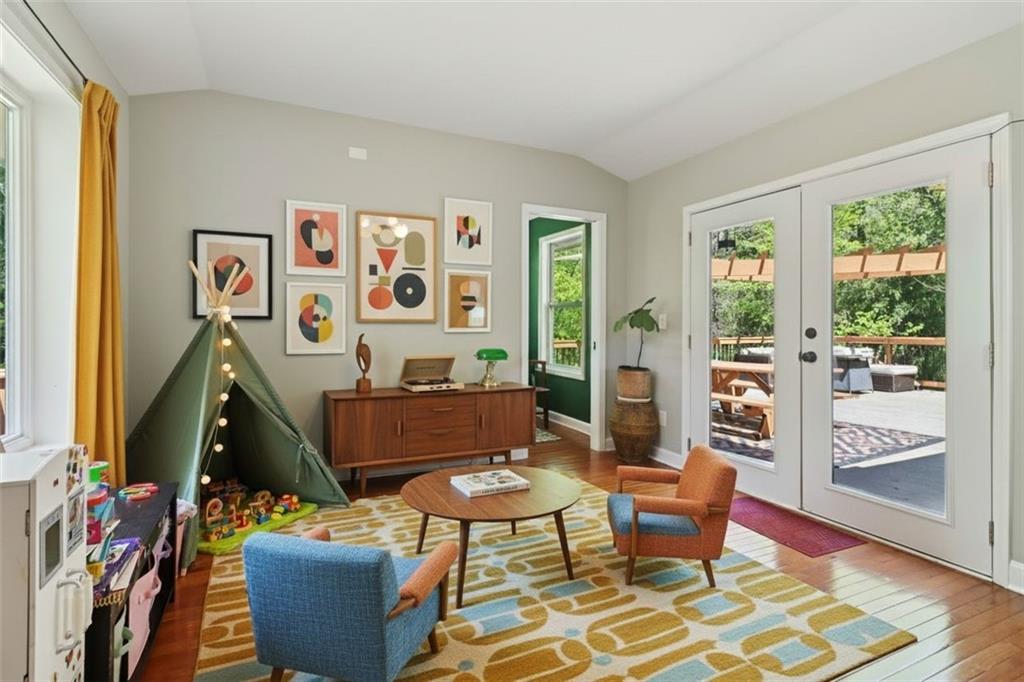 2414 Melinda Drive NE