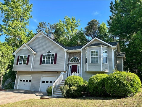 Homes For Sale - 1685 Cedar Hill<br/> Douglas County, Douglasville, GA 30134
