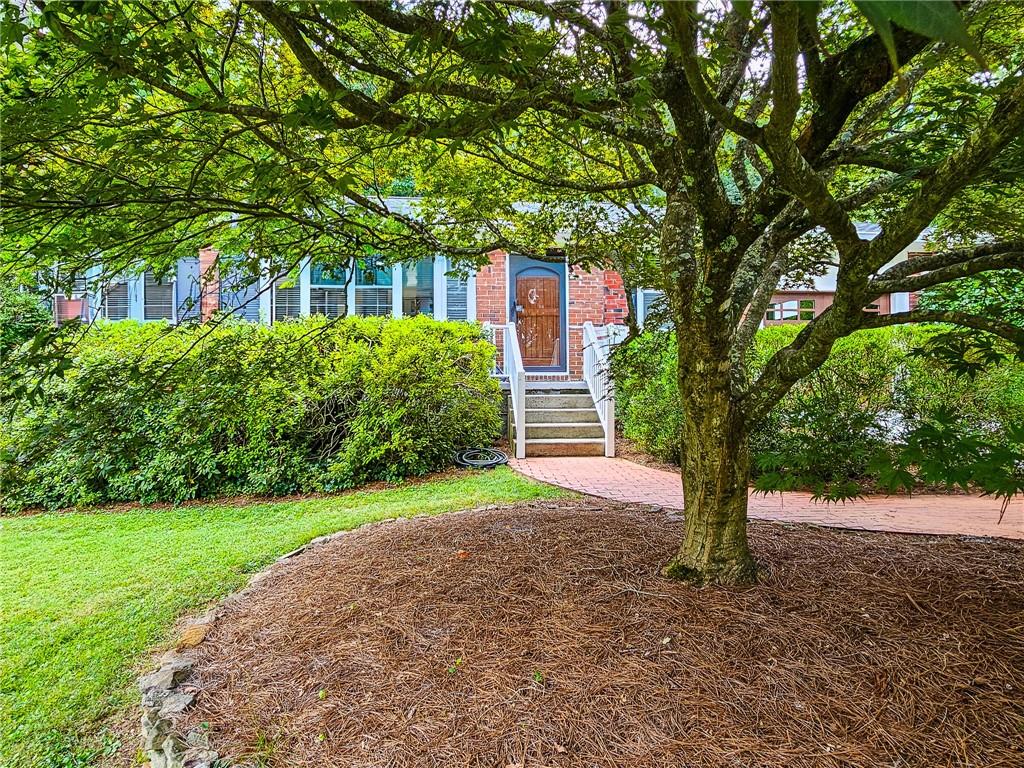 2461 Woodridge Drive