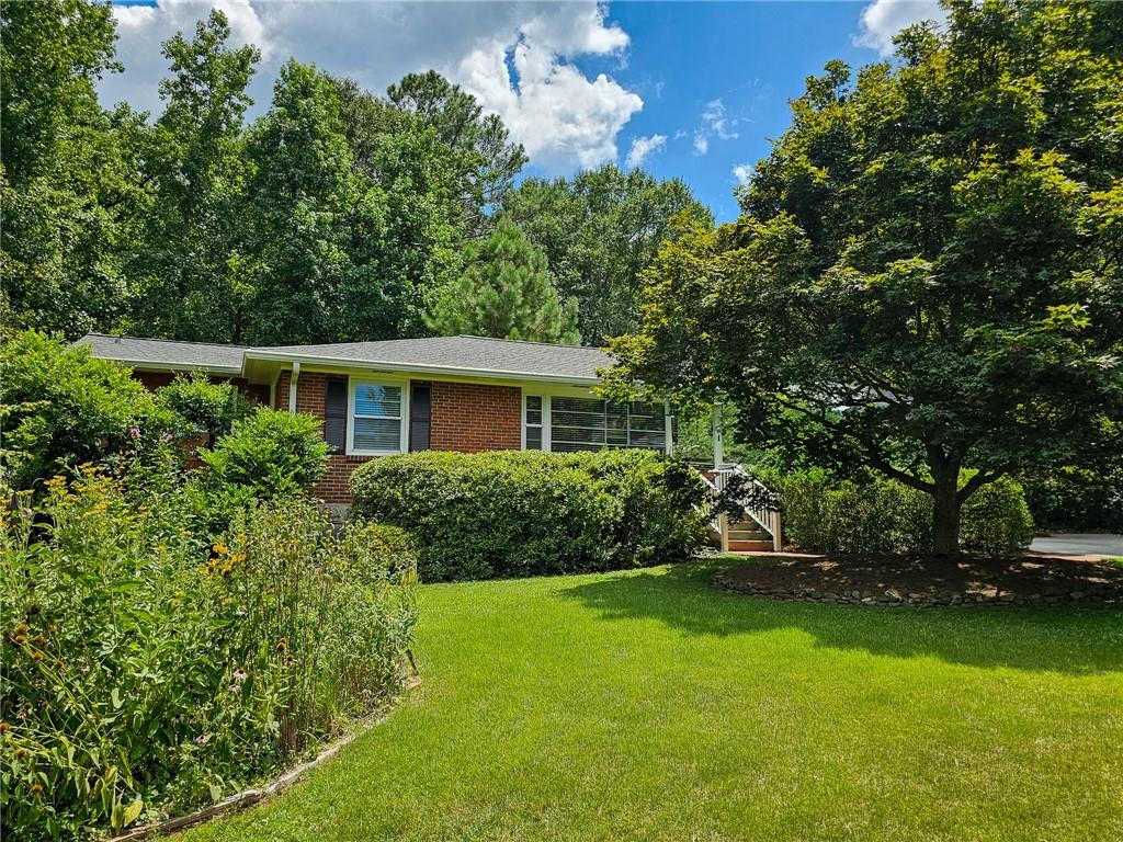 2461 Woodridge Drive