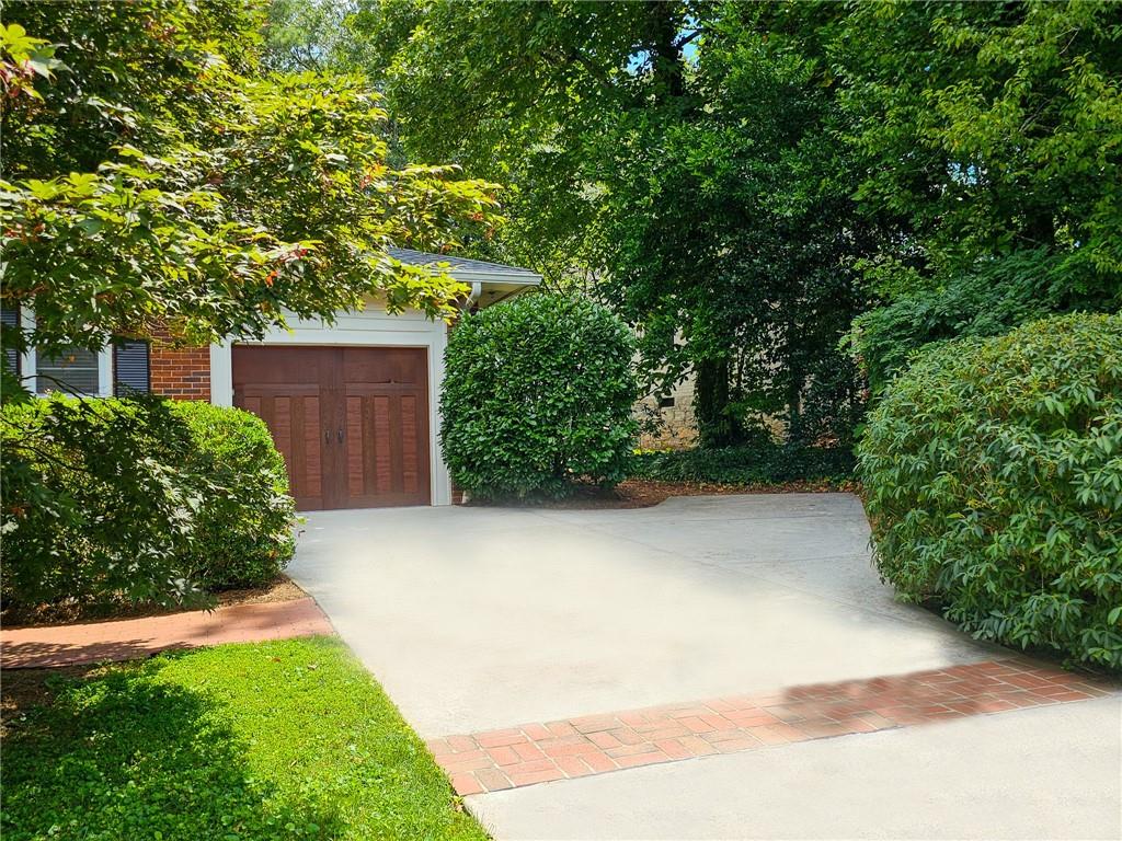 2461 Woodridge Drive