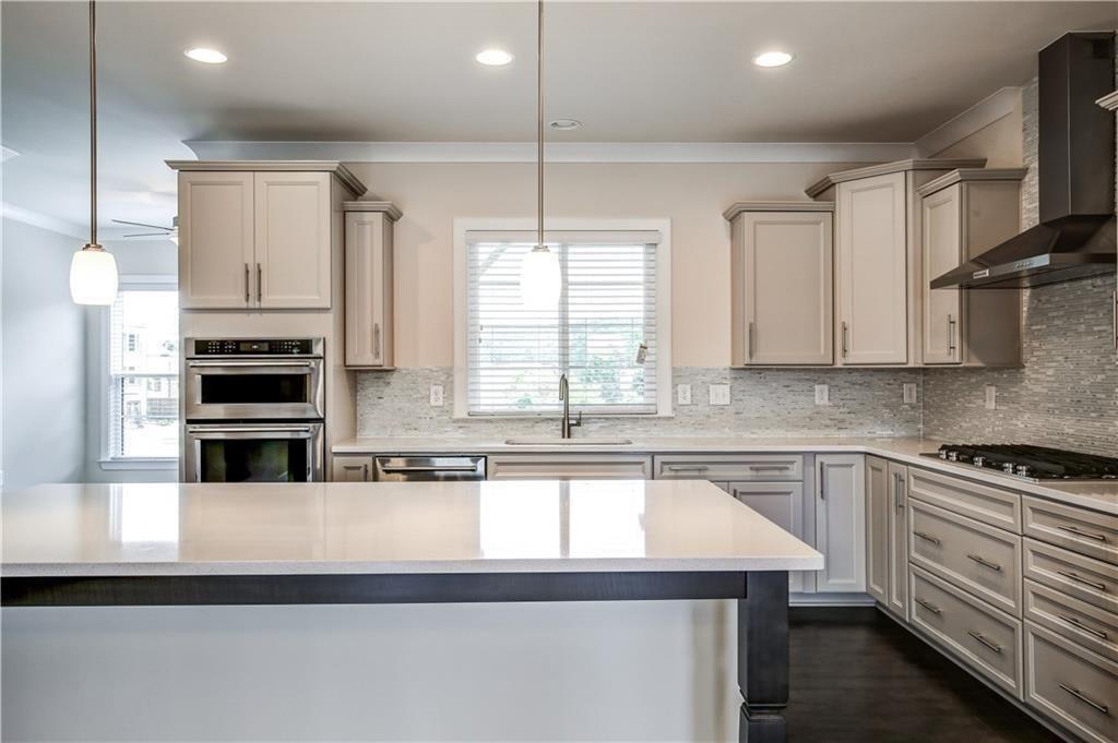 827 Stone Ridge Lane