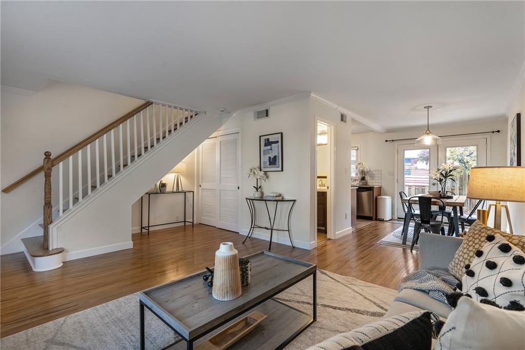 136 Peachtree Memorial Drive NW RI2