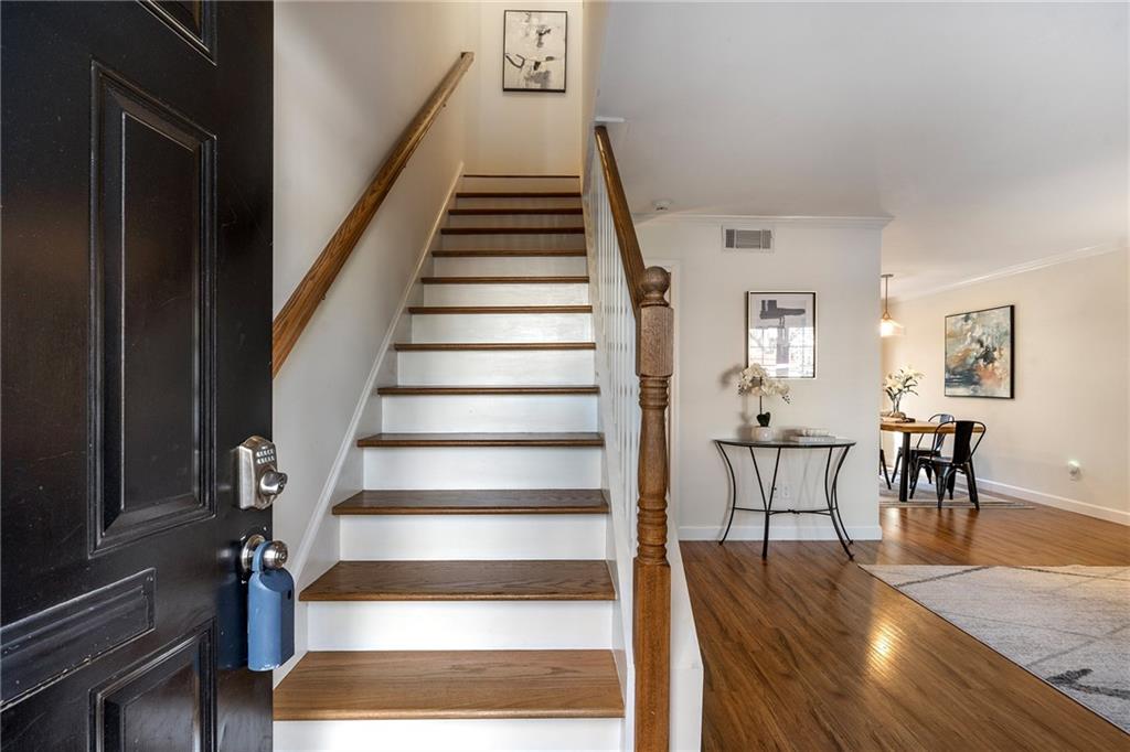 136 Peachtree Memorial Drive NW RI2