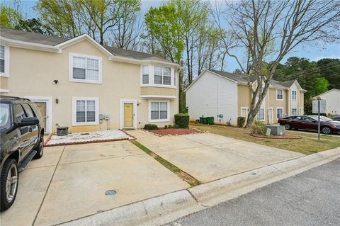 Townhouse For Sale - 5007 Chupp Way Circle<br/> Lithonia, GA 30038