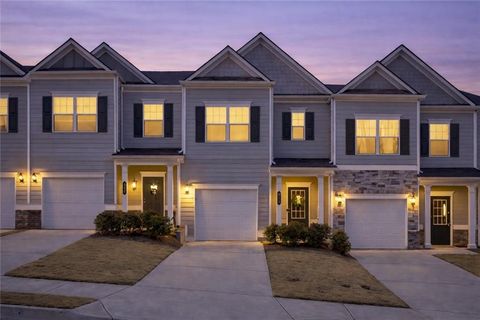 Townhouse For Sale - 511 Ryan Court<br/> Ball Ground, GA 30107