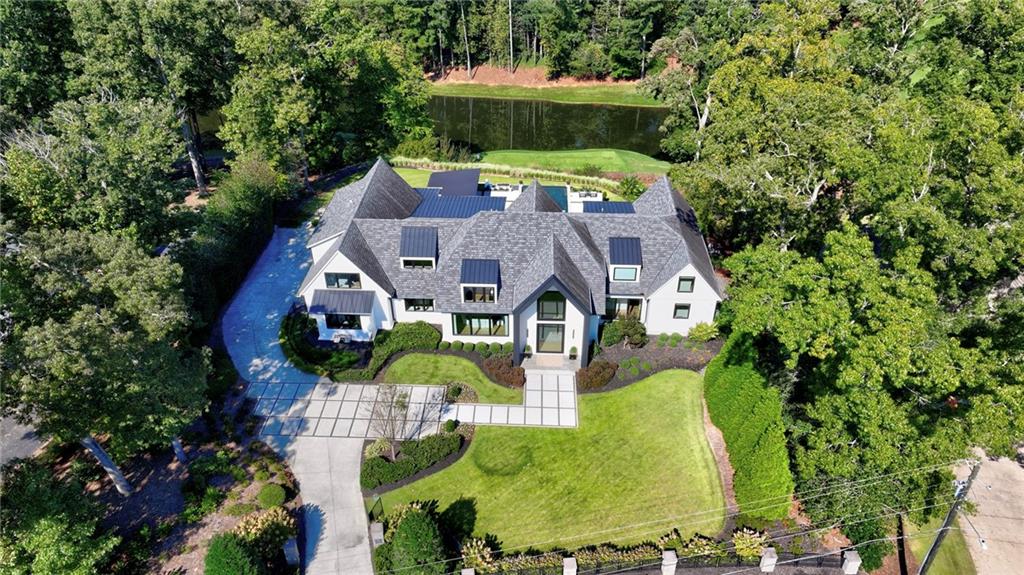 660 Atlanta Country Club Drive SE