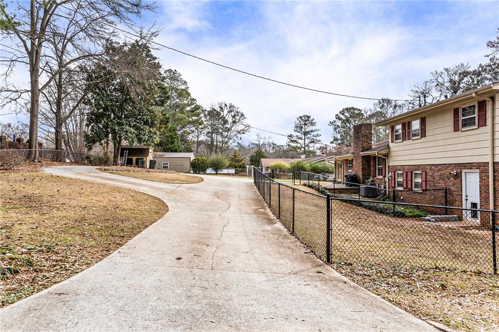 7121 Forest Drive, Covington, Georgia image 2