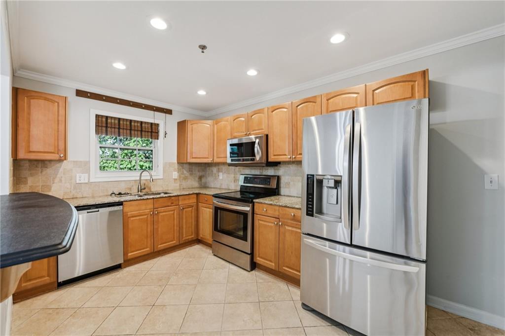 2825 Northeast Expressway NE Unit F003
