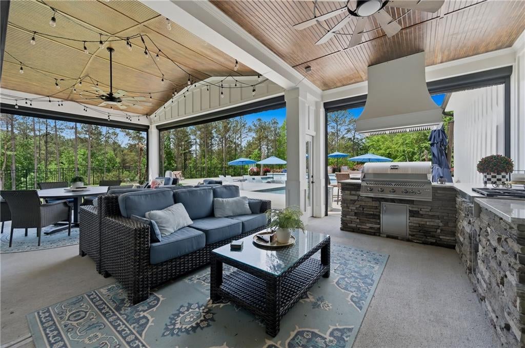 4577 Yellow Creek Road