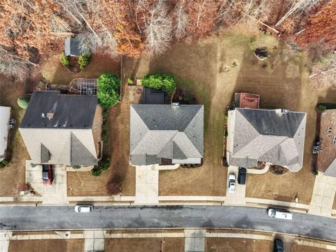 A home in Dacula