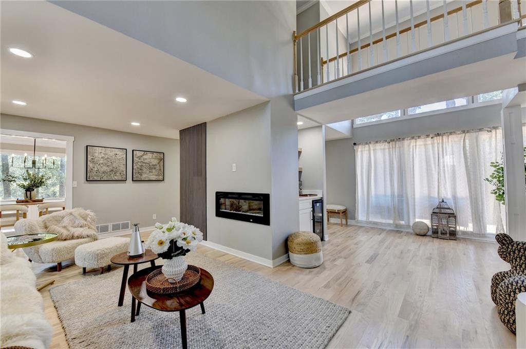 2820 BLUEBIRD  CIRCLE NORTHWEST