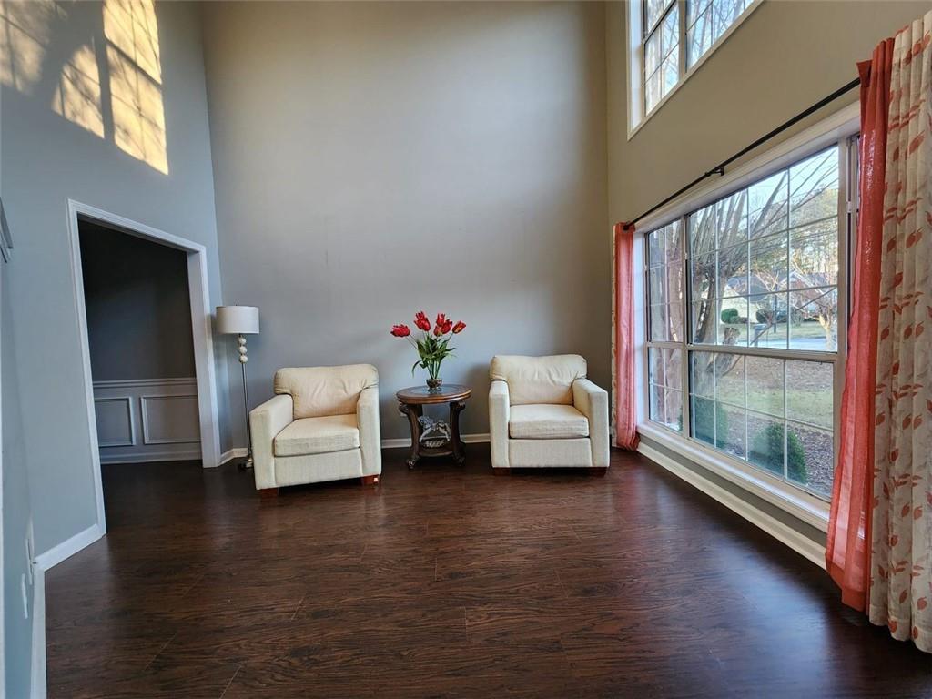 225 JON JEFF Drive NW