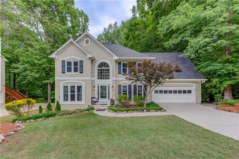 Homes For Sale - 870 Connell Lane<br/> Lawrenceville, GA 30044