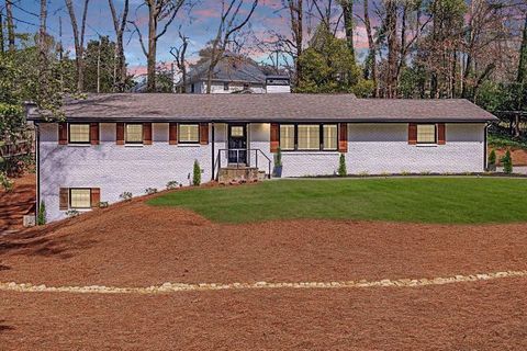 Homes For Sale - 315 Amberidge Trail<br/> Sandy Springs, GA 30328