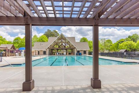 A home in Dacula