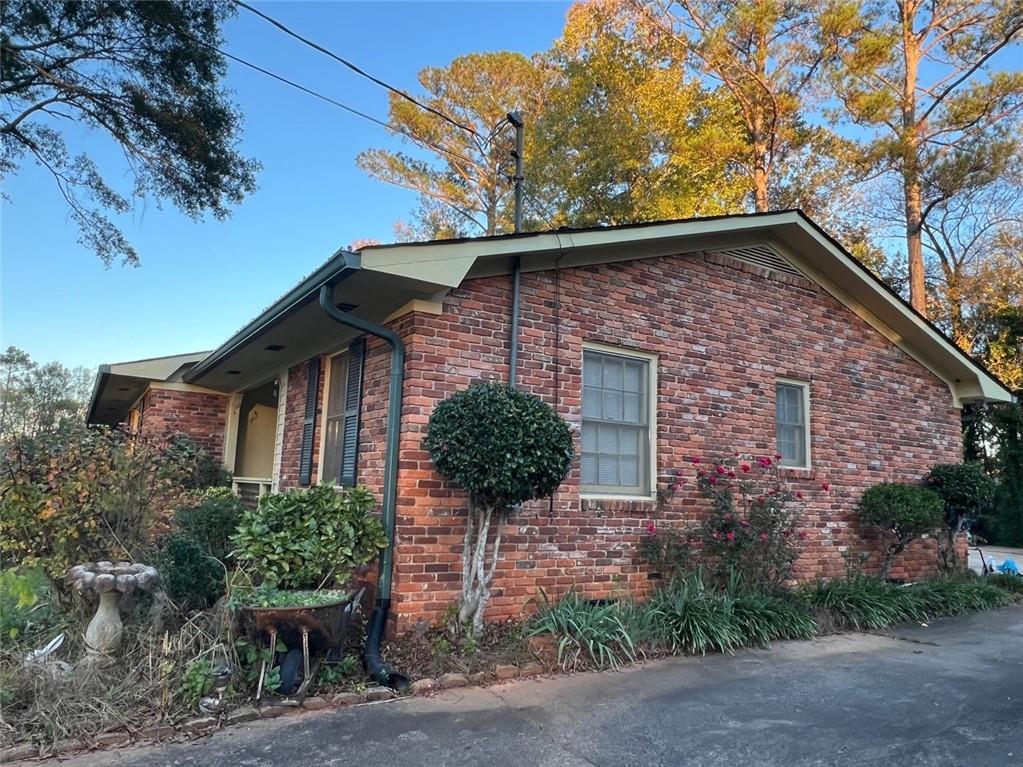 1017 Clifton Drive