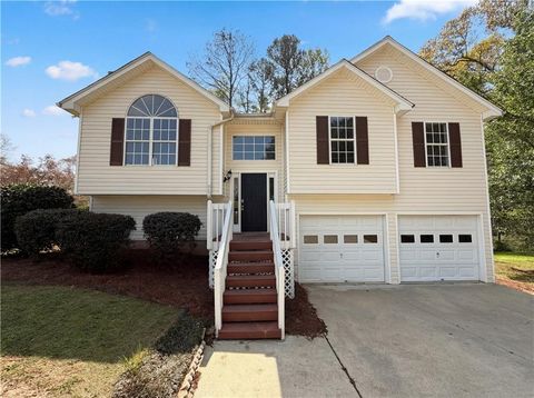 Homes For Sale - 65 Ridgefield Drive<br/> Douglasville, GA 30134