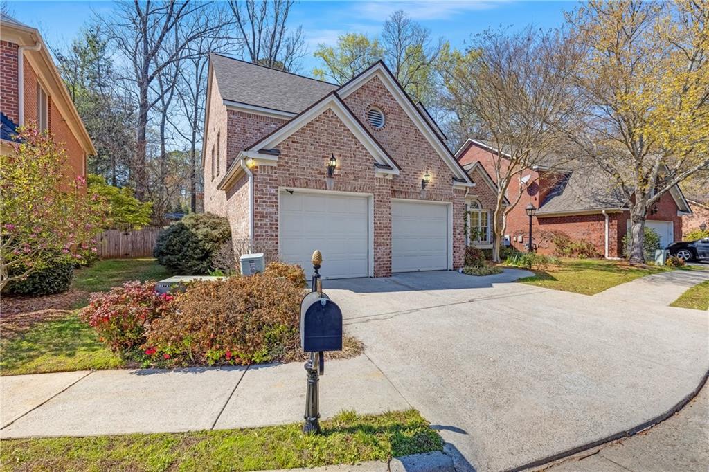 2044 Gramercy Circle