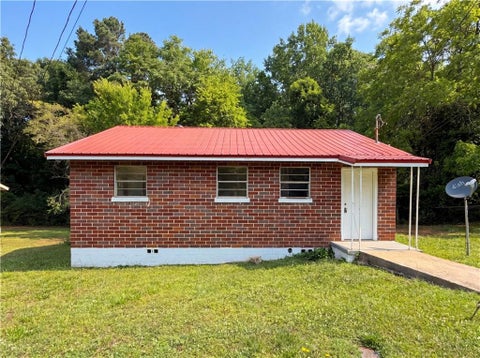 Homes For Sale - 243 Glenn Street<br/> Jackson, GA 30233