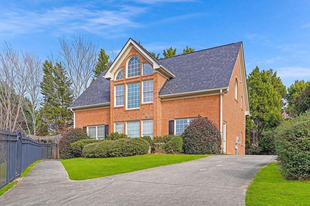 2565 Scarlet Oak Lane