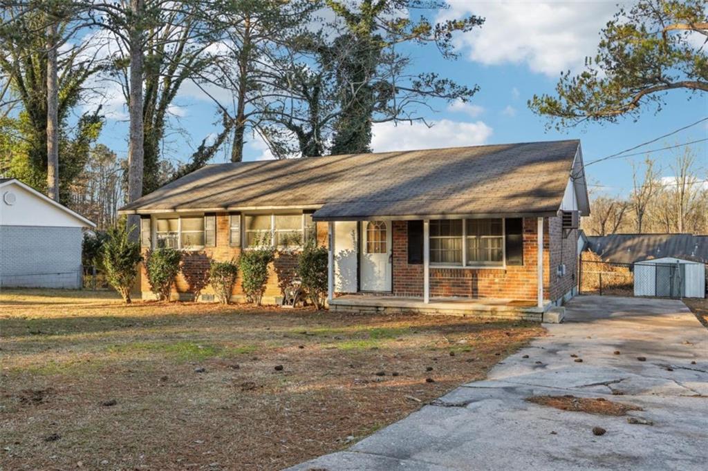 605 Robert E Lee Parkway