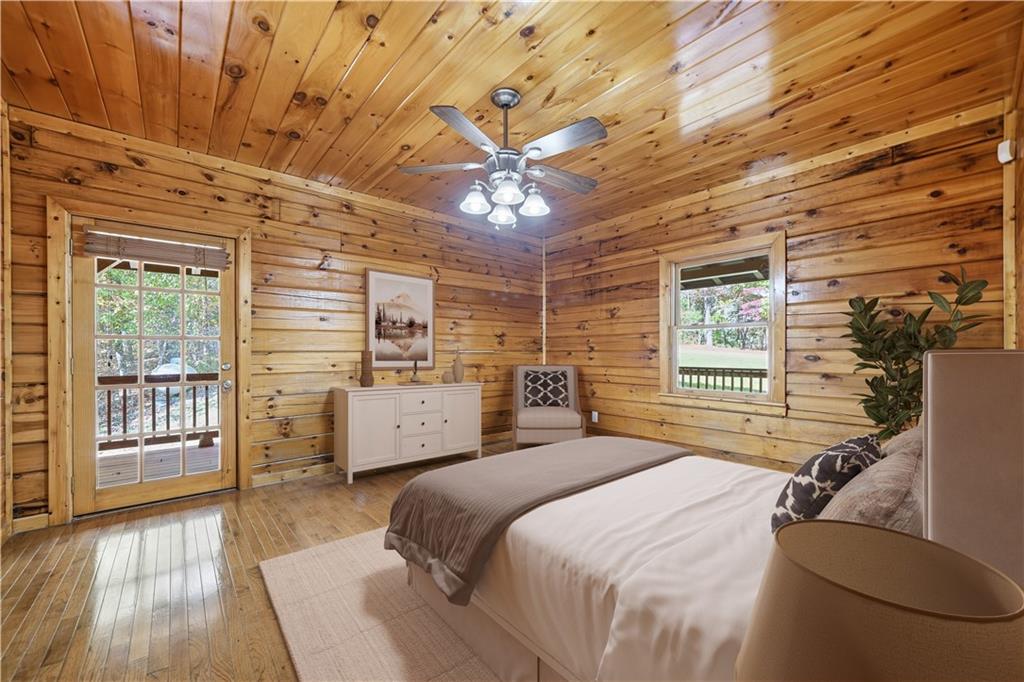 1384 Crystal Lane NE