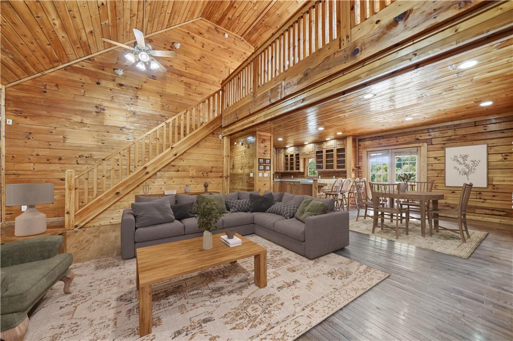 1384 Crystal Lane NE