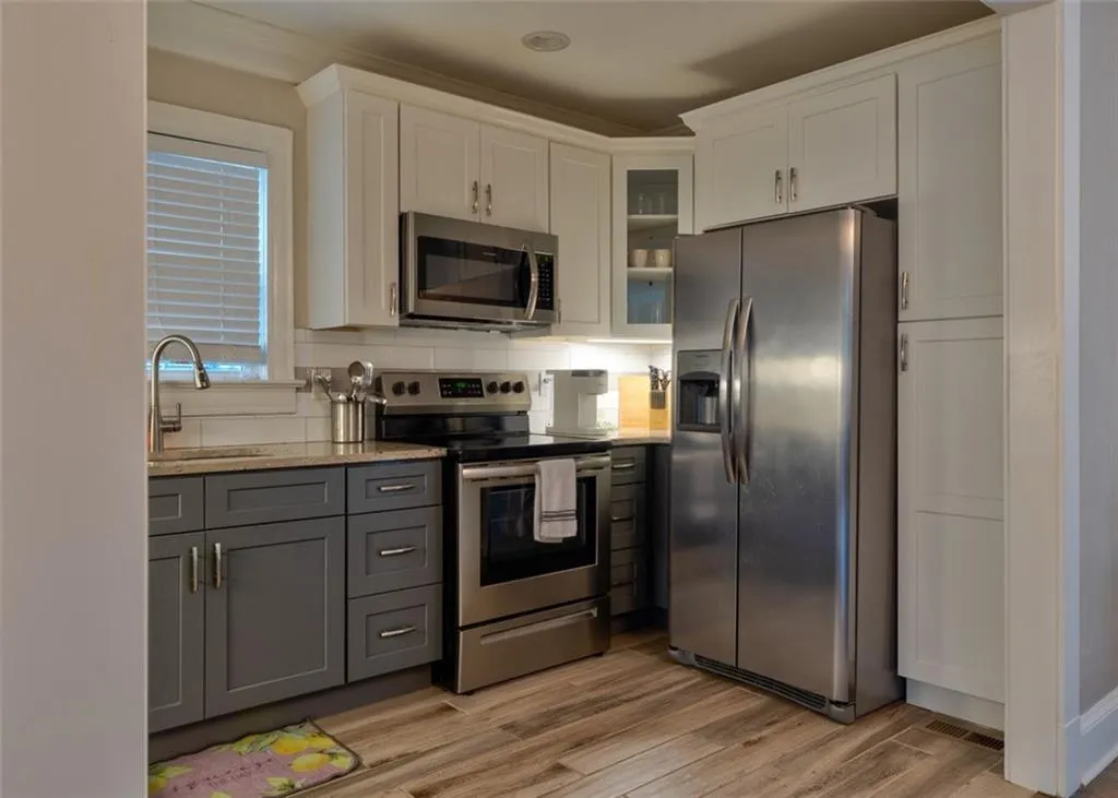 East Point, Georgia 30344, United States, 2 Bedrooms Bedrooms, ,1 BathroomBathrooms,Residential,Active,6297