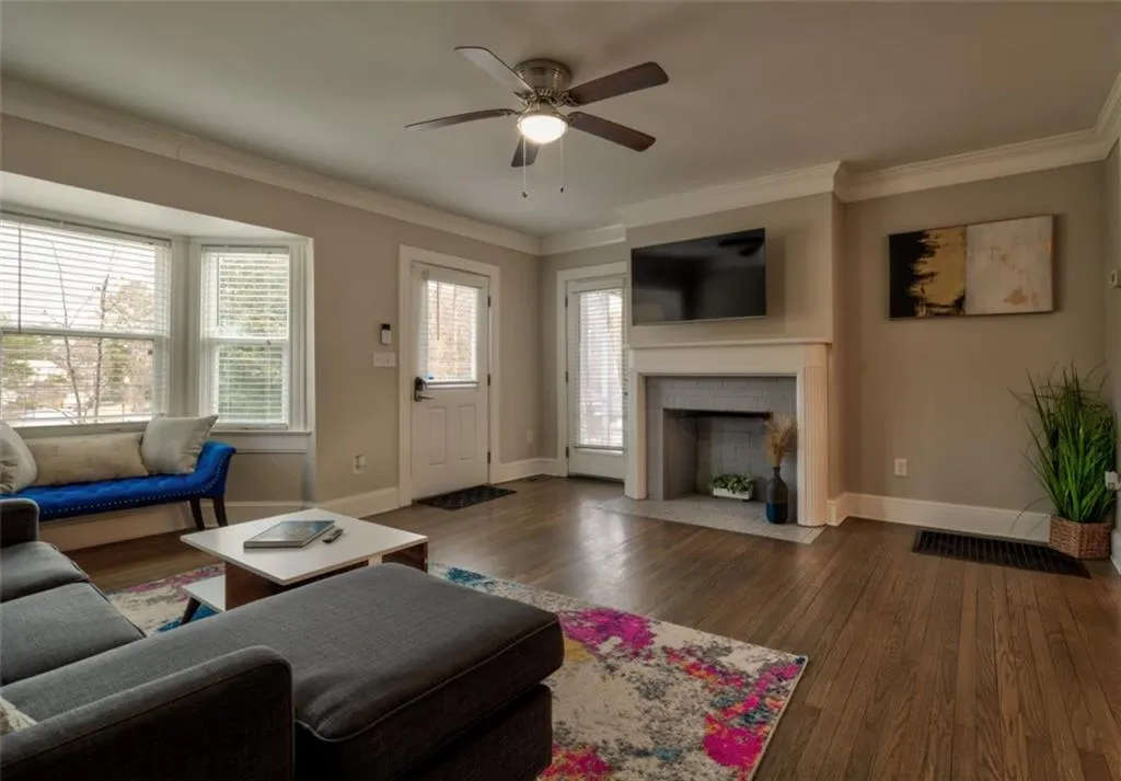 East Point, Georgia 30344, United States, 2 Bedrooms Bedrooms, ,1 BathroomBathrooms,Residential,Active,6297