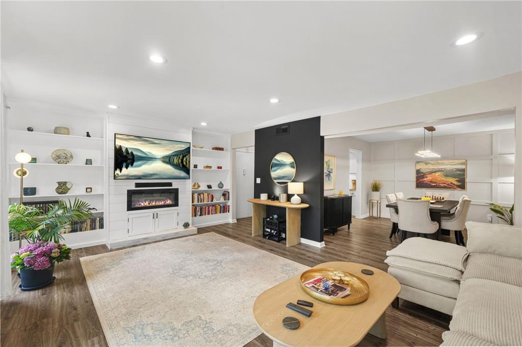 6851 Roswell Road Road F30