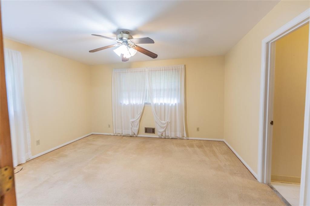 3560 Emily Way, Atlanta, Georgia image 12