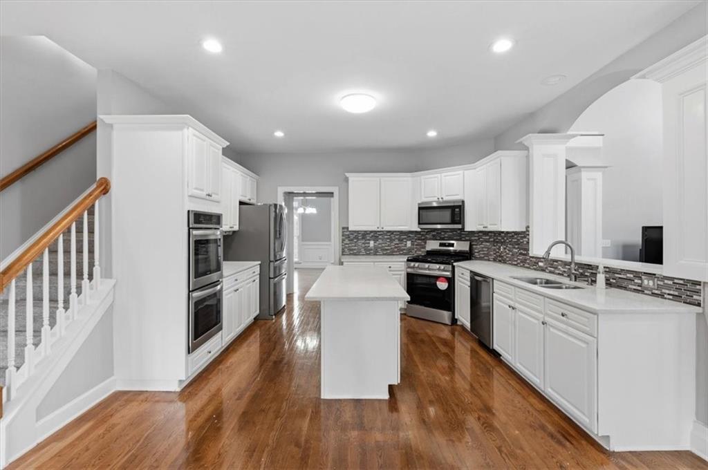 1382 Benbrooke Lane NW