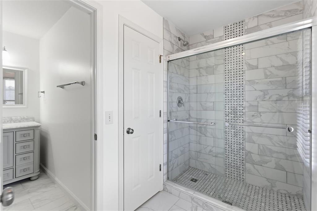 1382 Benbrooke Lane NW