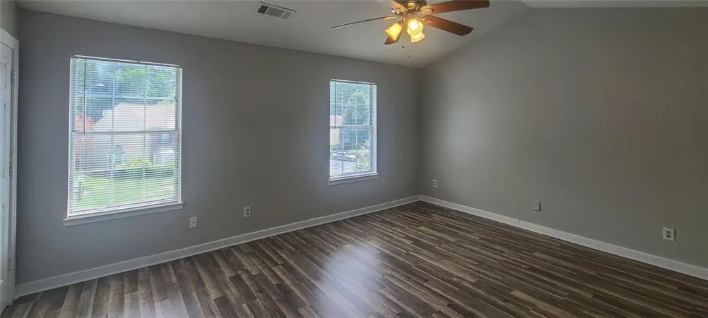 Kennesaw, Georgia 30144, United States, 2 Bedrooms Bedrooms, ,3 BathroomsBathrooms,Residential,Active,185016