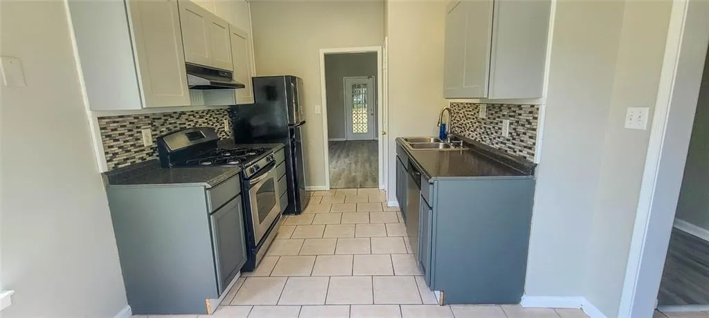 Kennesaw, Georgia 30144, United States, 2 Bedrooms Bedrooms, ,3 BathroomsBathrooms,Residential,Active,185016