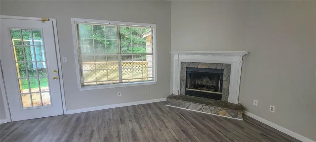 Kennesaw, Georgia 30144, United States, 2 Bedrooms Bedrooms, ,3 BathroomsBathrooms,Residential,Active,185016