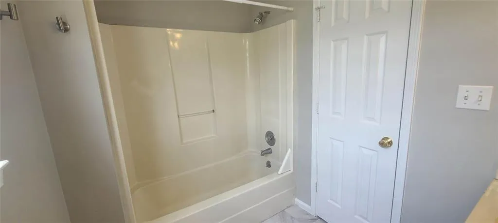 Kennesaw, Georgia 30144, United States, 2 Bedrooms Bedrooms, ,3 BathroomsBathrooms,Residential,Active,185016