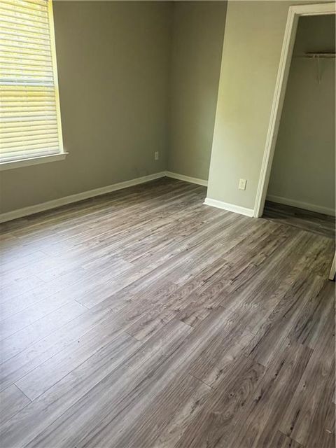 Homes For Rent - 3267 Forrest Bluff Way<br/> Lithonia, GA 30038