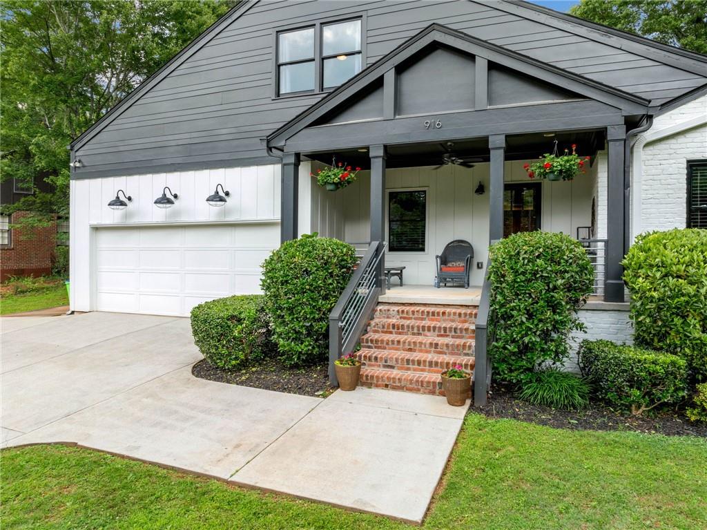 916 Stratford Road