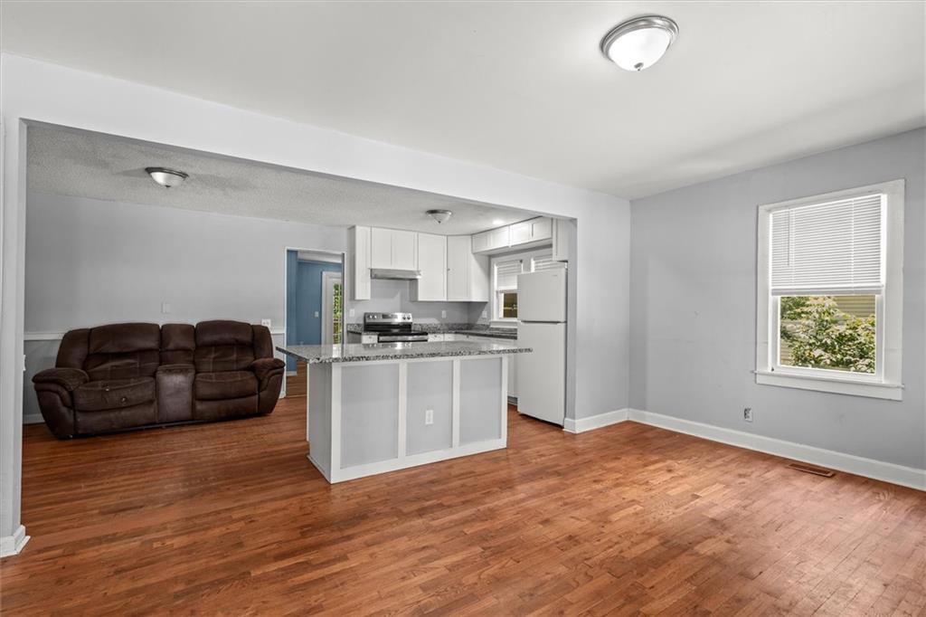 423 Clifton Terrace, Carrollton, Georgia image 4
