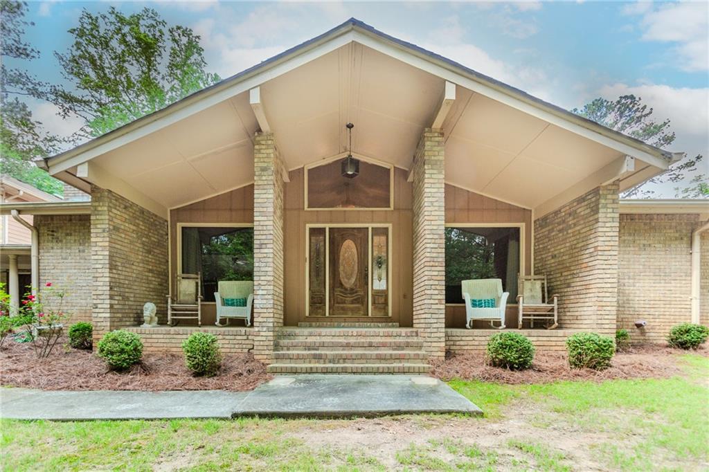 2228 WALKER Drive