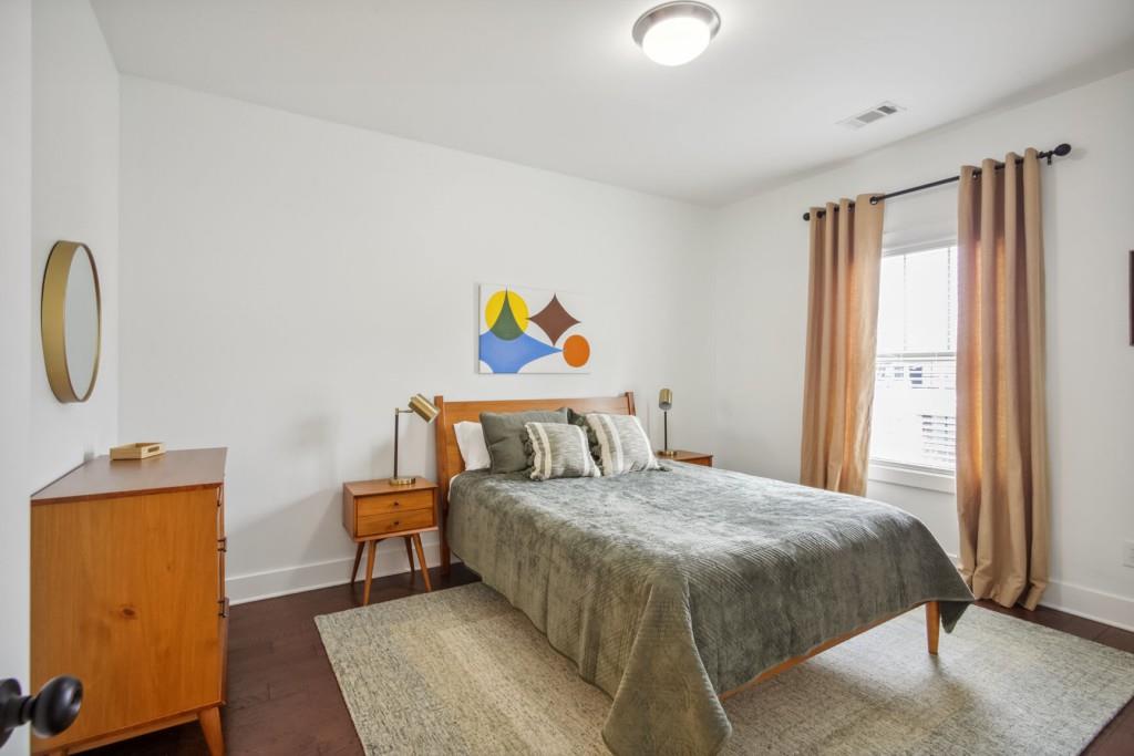 East Avenue Cottages - Residential Lease