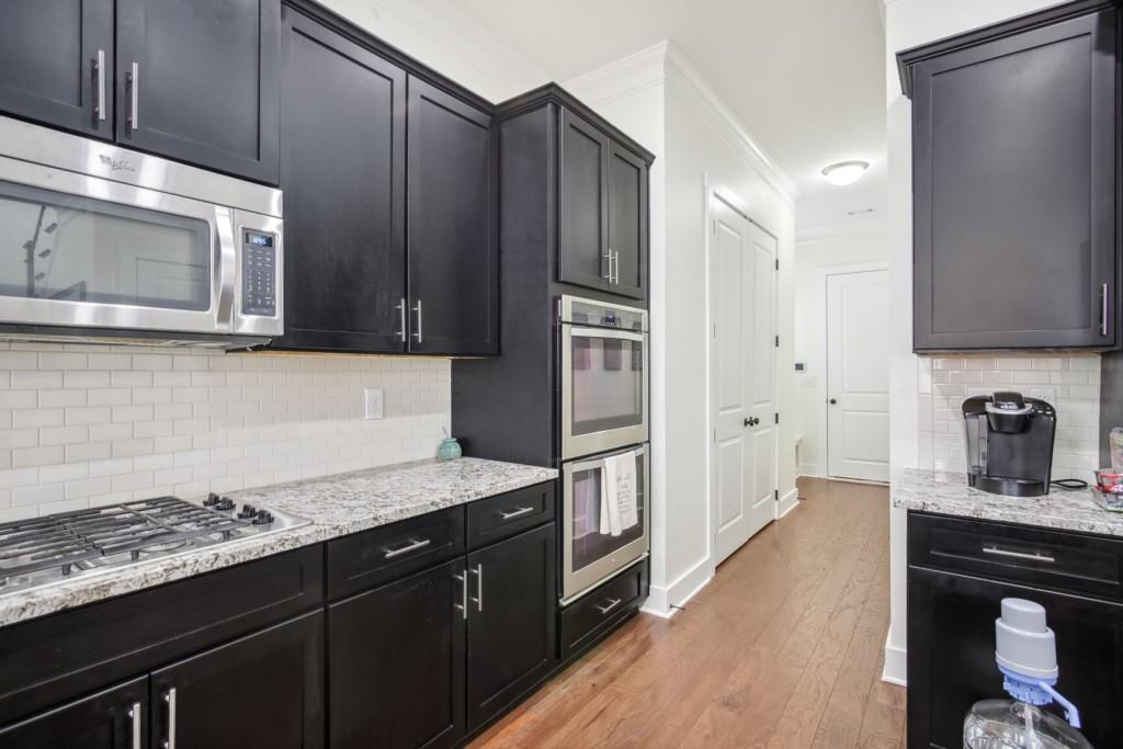 East Avenue Cottages - Residential Lease
