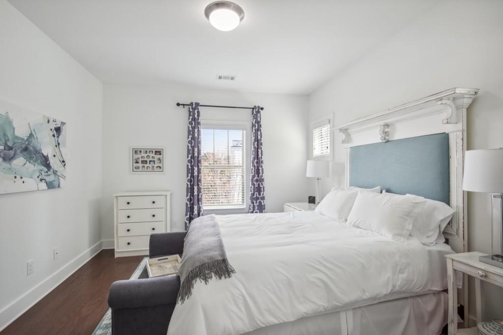East Avenue Cottages - Residential Lease